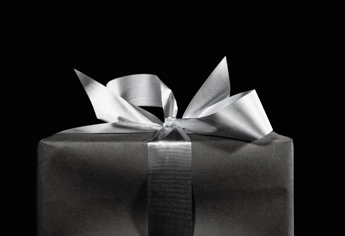 Gift card - black and white package